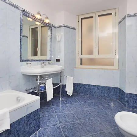 Rimini 3* Rome